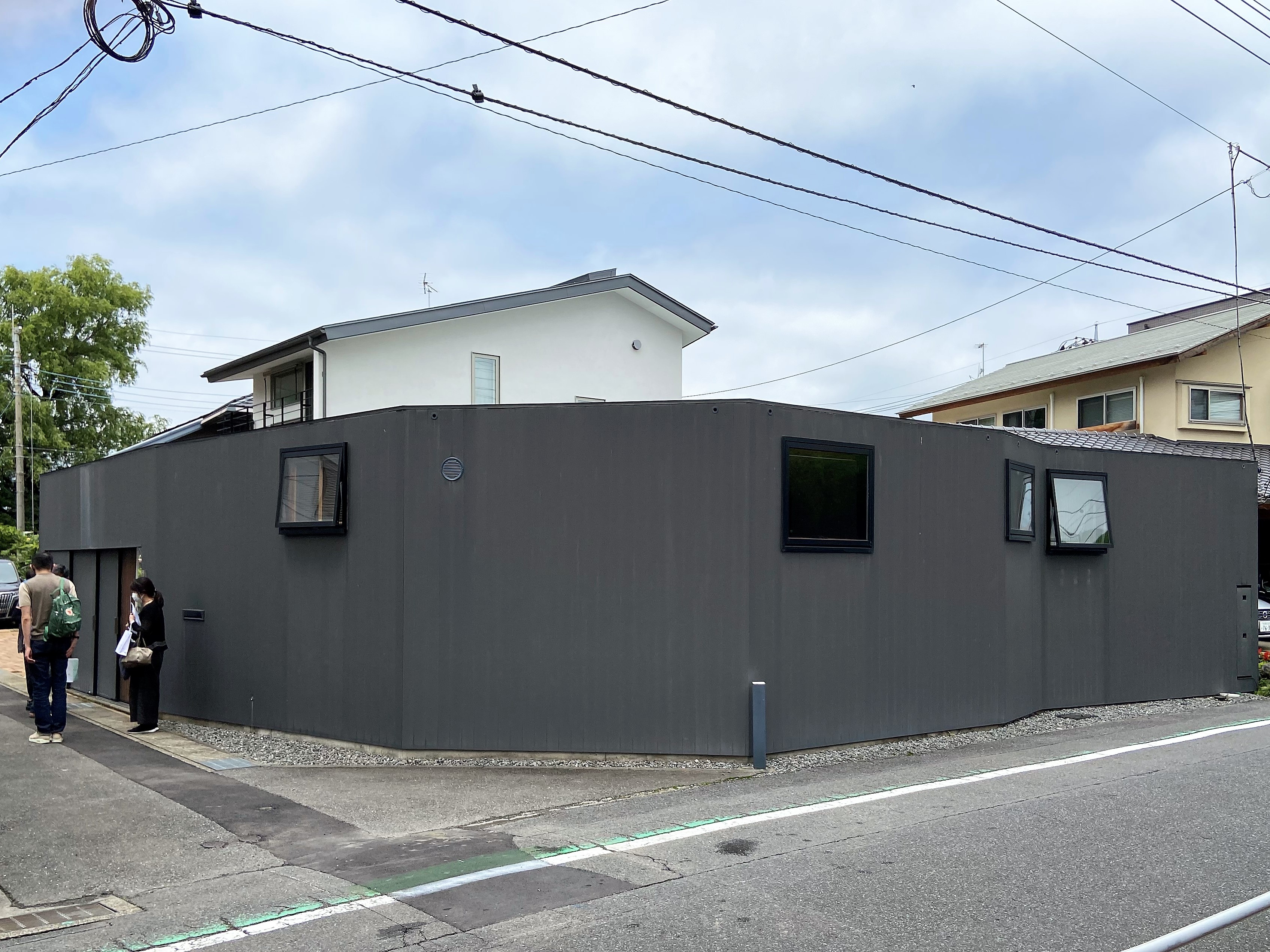 T HOUSE – Yans diary